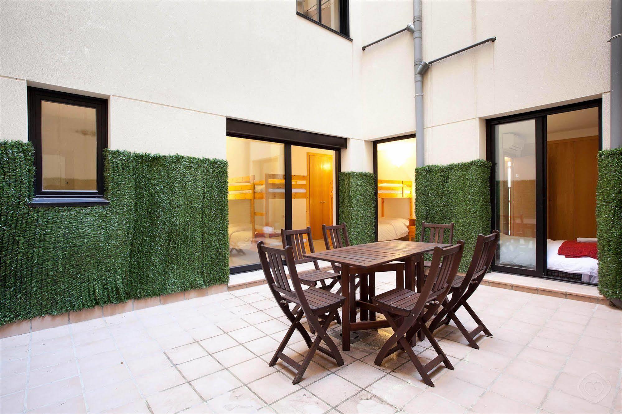 Gracia Apartments Барселона Екстер'єр фото